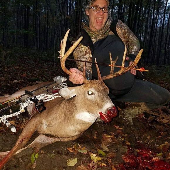 Meet your Posher, Amber - Picture 1 of 1